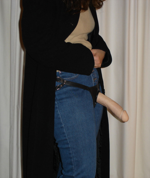 maitresse dominante strap on 11